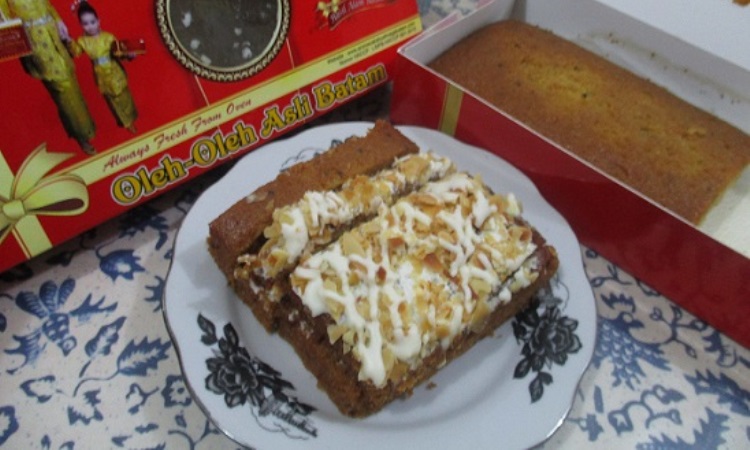 Cake Buah Naga