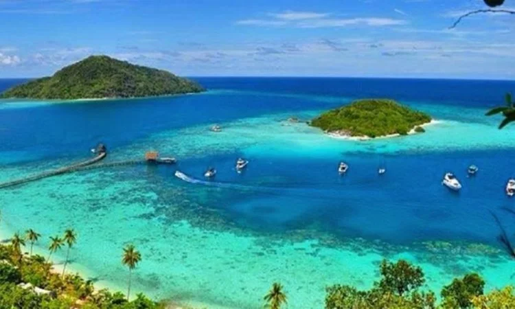 Kepulauan Anambas, Kepulauan Riau