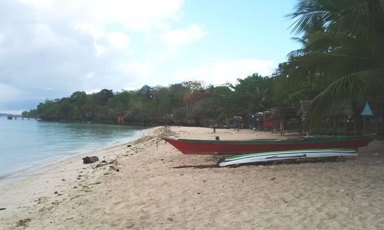 Pantai Nirwana, Wisata Pantai Eksotis di Baubau - iTrip