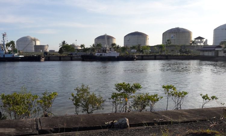 Area Pertambangan Dekat Kawasan Pantai Marina