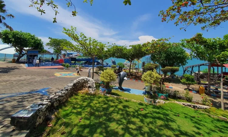 Fasilitas Wisata Bahari Lamongan