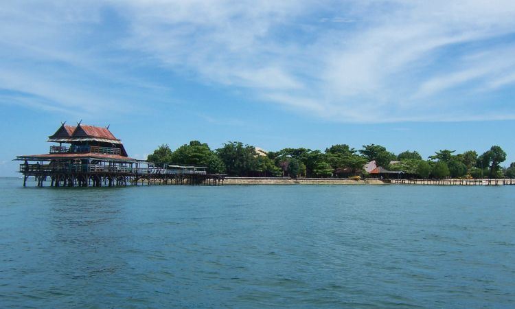 Pulau Kayangan, Surga Kecil yang Memukau
