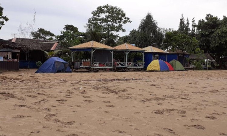 Daya Tarik Pantai Asmara