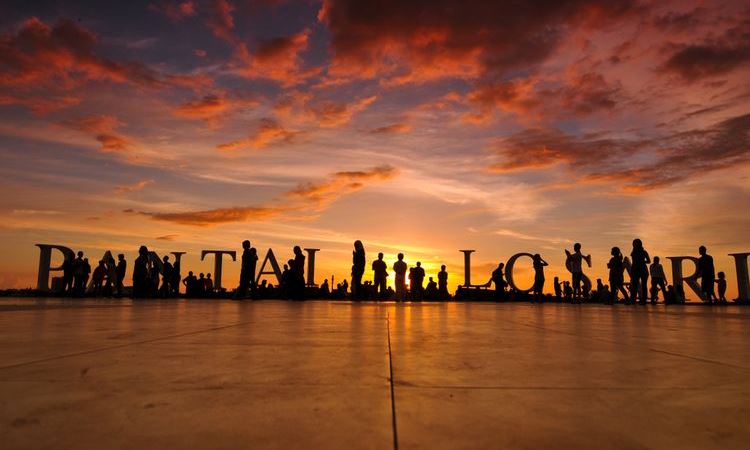 Daya Tarik Pantai Losari