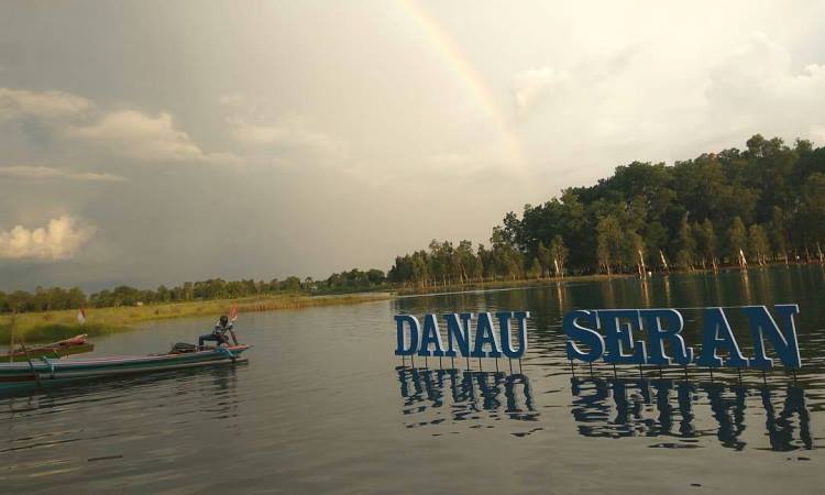 Daya Tarik Wisata Danau Seran
