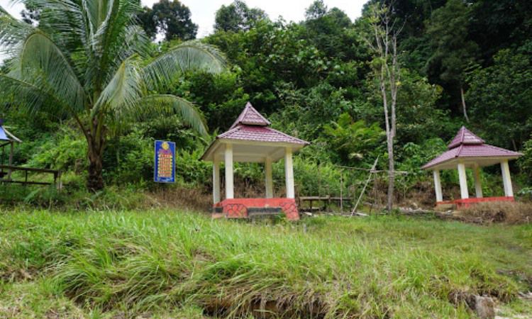 Fasilitas di Air Terjun Riam Dait