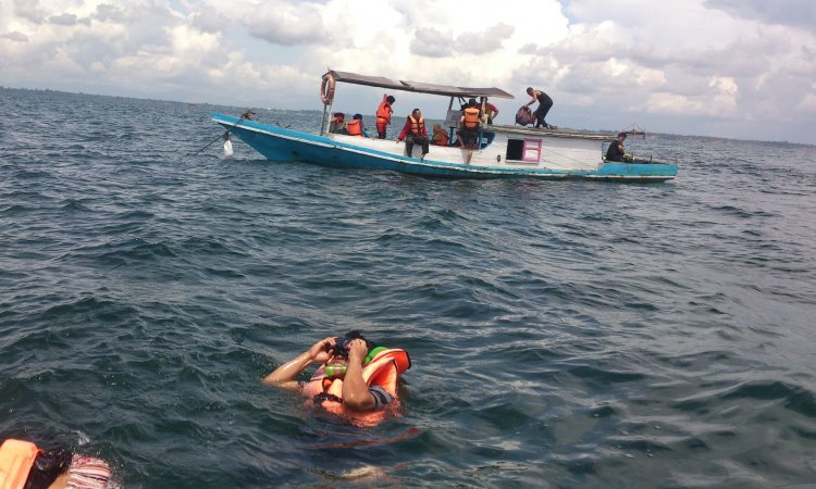 Kegiatan di Pantai Angsana