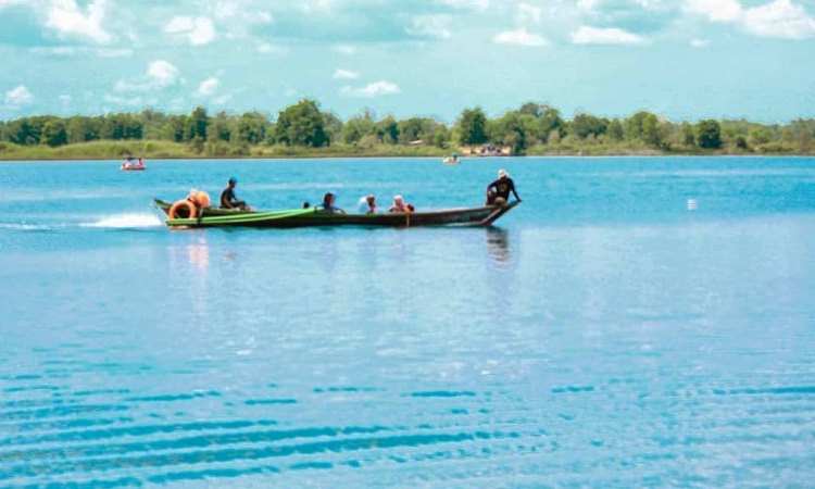 Lokasi Danau Seran