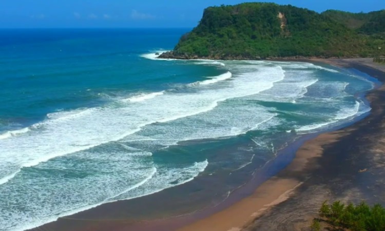 10 Wisata Pantai di Tegal Paling Hits Dikunjungi