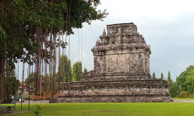 Alamat Candi Mendut