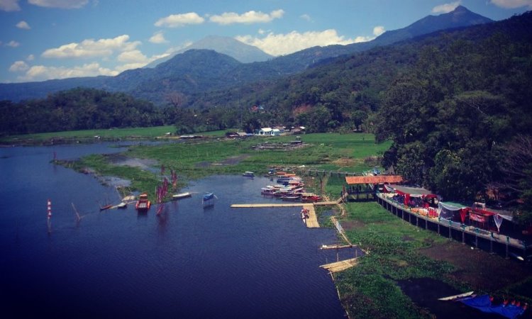 Daya Tarik Bukit Cinta Rawa Pening