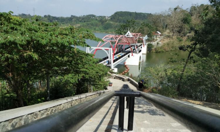 Daya Tarik Wisata Goa Kreo