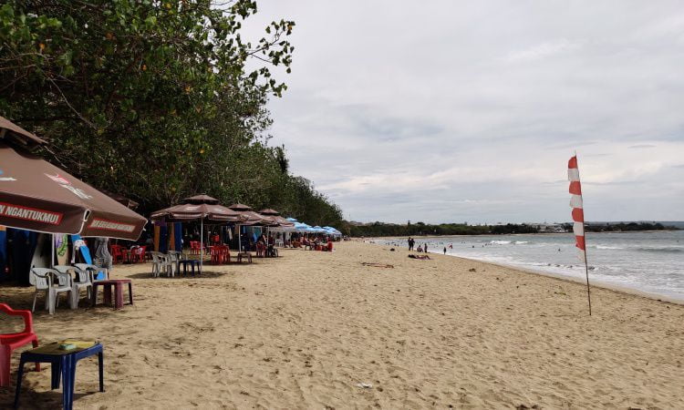 Fasilitas Pantai Kuta Bali