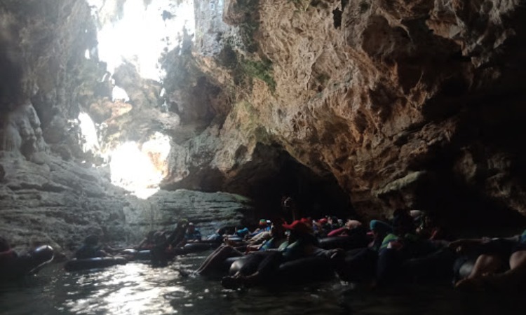 Fasilitas Wisata Goa Pindul Jogja