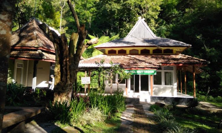 Fasilitas di Coban Rondo