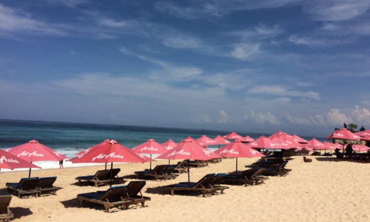 Fasilitas di Pantai Dreamland