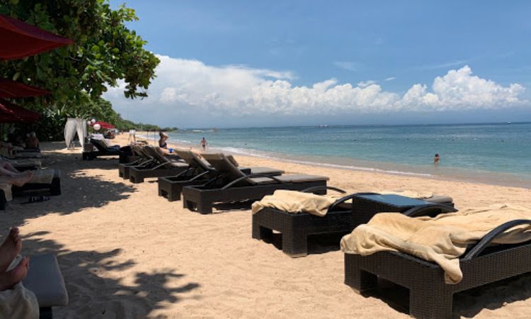 Fasilitas di Pantai Nusa Dua Bali