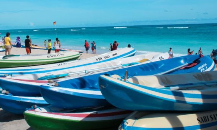 Fasilitas di Pantai Pandawa