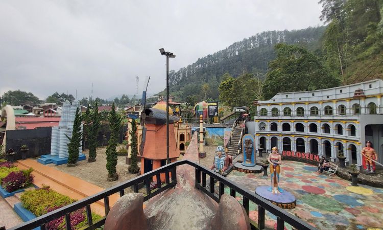 Harga Tiket Bukit Sekipan