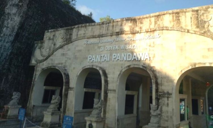 Harga Tiket Pantai Pandawa Bali