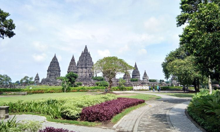 Kegiatan Candi Prambanan