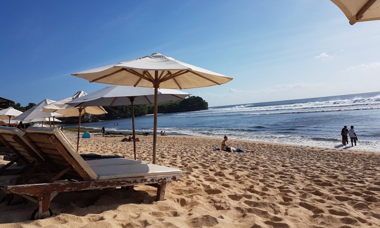 Kegiatan Menarik di Pantai Balangan