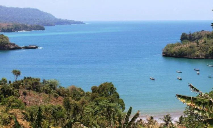 Pantai Brumbun