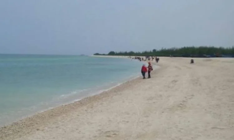 Pantai Perbatasan