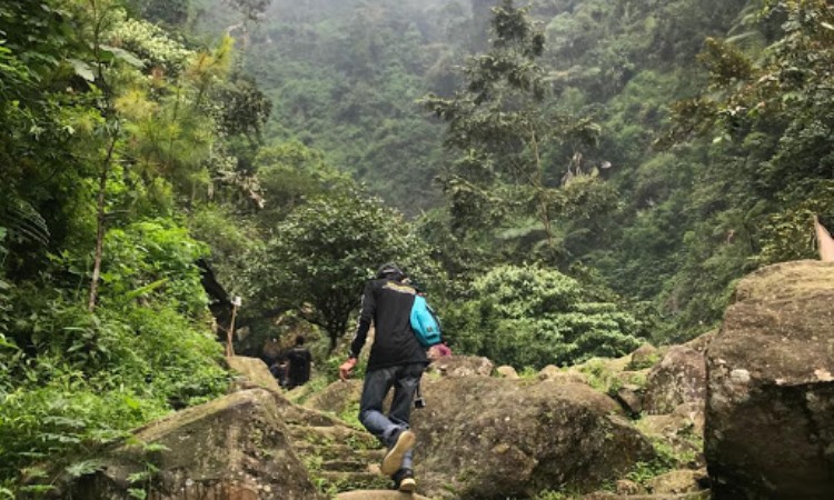 Rute Curug Ciherang