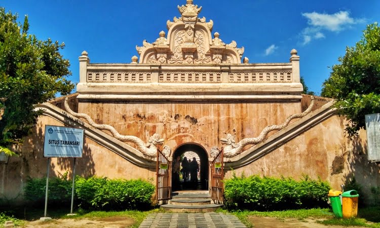 Alamat Istana Air Jogja
