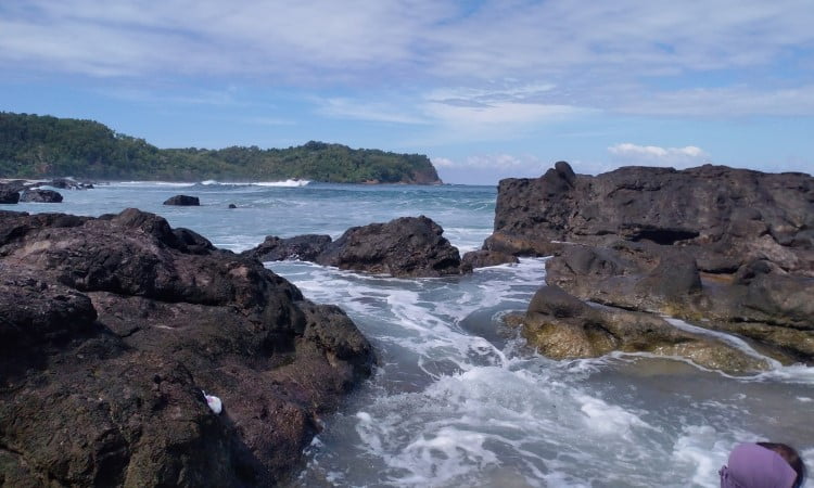 Alamat Pantai Wediombo