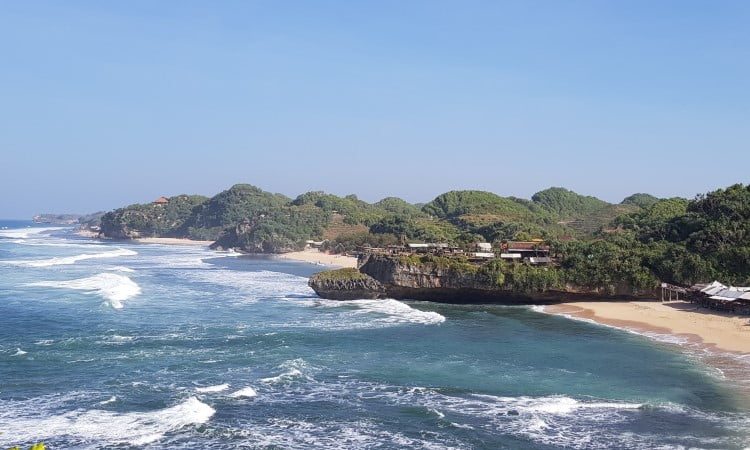 Daya Tarik Pantai Drini