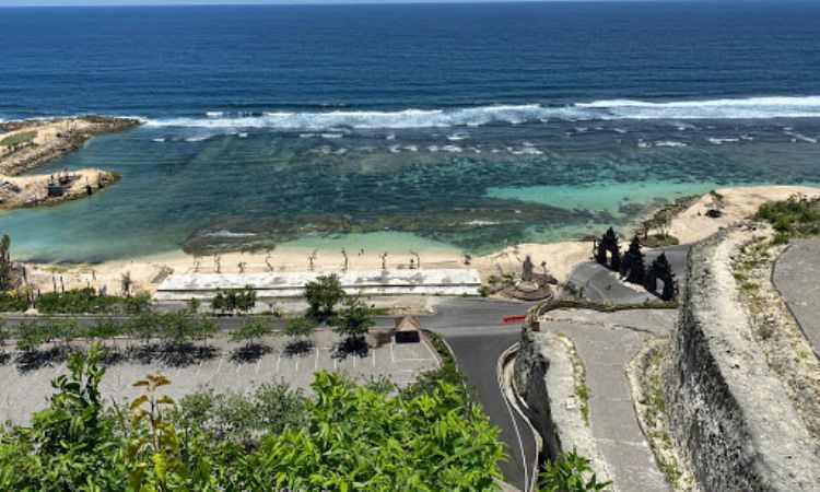 Daya Tarik Pantai Melasti