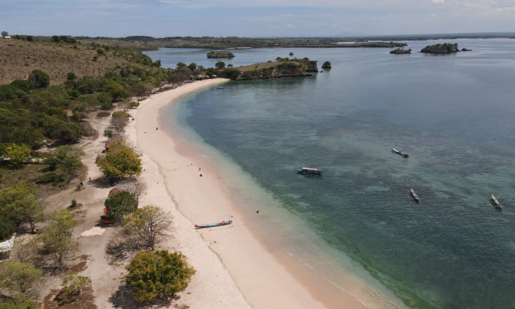 Daya Tarik Pantai Tangsi Lombok