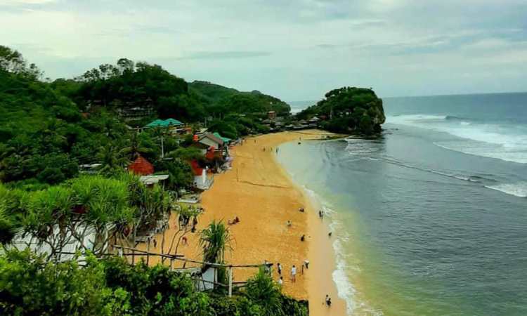 Daya Tarik dari Pantai Indrayanti