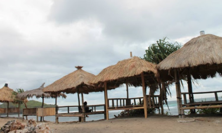 Fasilitas Pantai Sadranan