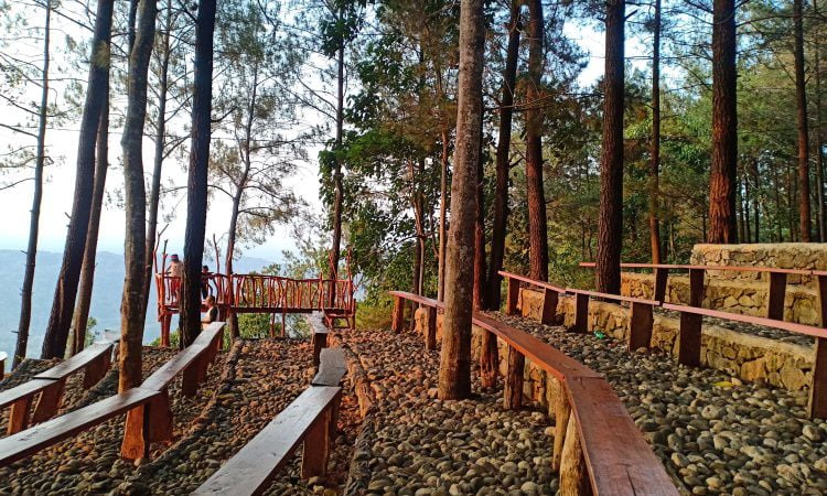 Fasilitas Puncak Becici Dlingo