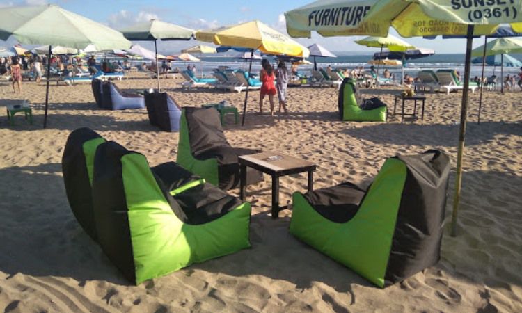 Fasilitas di Pantai Double Six Bali