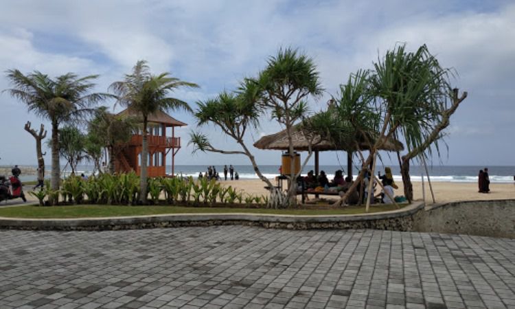 Pantai Melasti, Pantai Unik dengan Pemandangan Memukau di Bali - iTrip