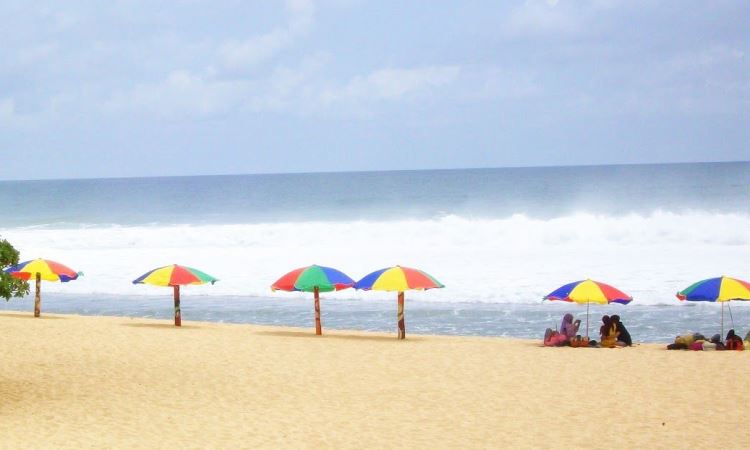 Fasilitas di Pantai Pok Tunggal