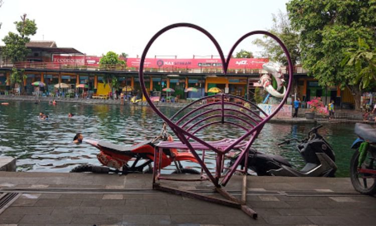 Fasilitas di Umbul Ponggok