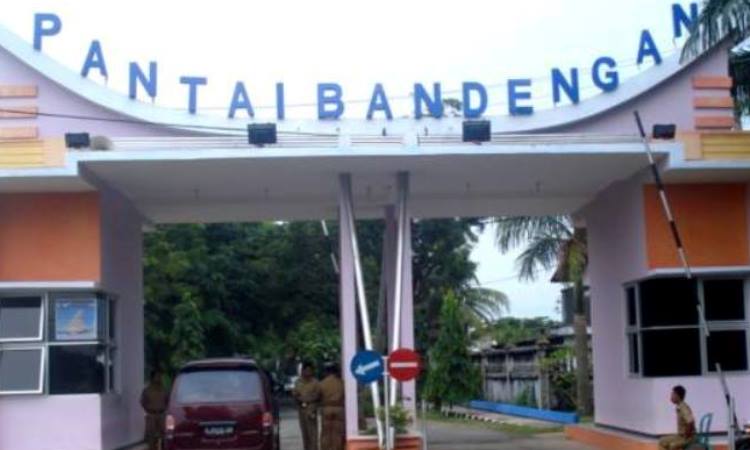 Harga Tiket Pantai Bandengan