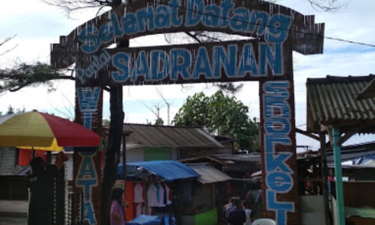 Harga Tiket Pantai Sadranan