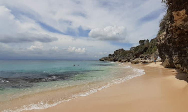 Harga Tiket Pantai Tegal Wangi