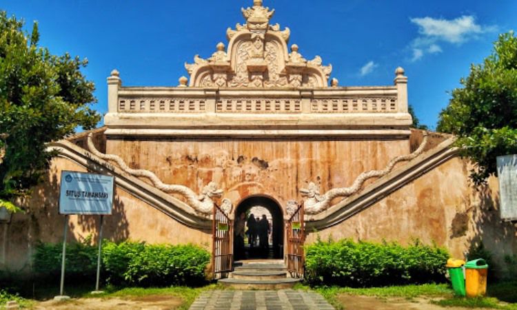 Harga Tiket Taman Sari