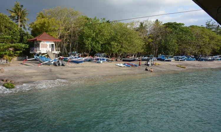 Kegiatan Pantai Senggigi