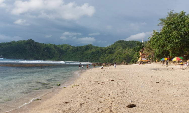 Kegiatan Pantai Wediombo