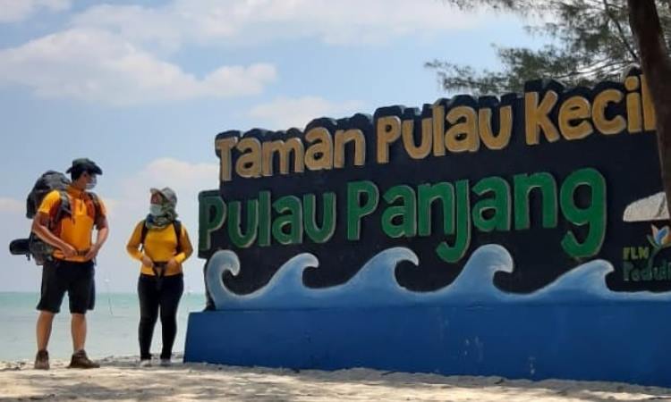 Kegiatan di Pantai Kartini