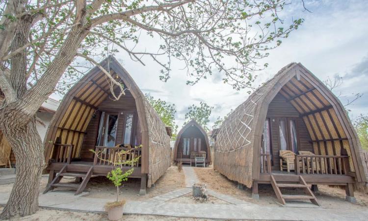 Penginapan Dekat Pantai Pink