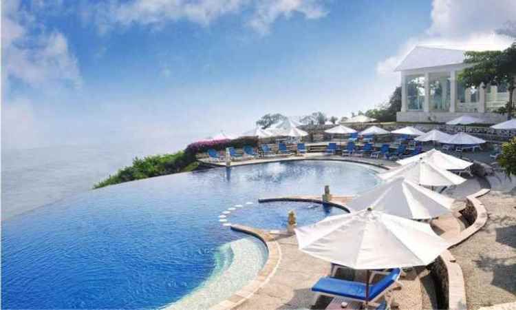 Penginapan di Pantai Suluban